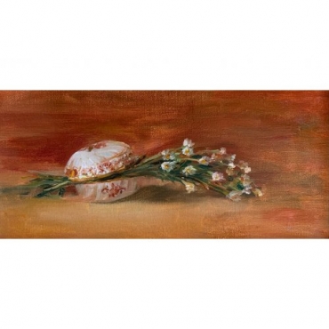 Still-life oil painting. A half-open porcelain case with a floral design. From the opening of the case a bouquet of white flowers extends to the right of the painitng. Orange background.